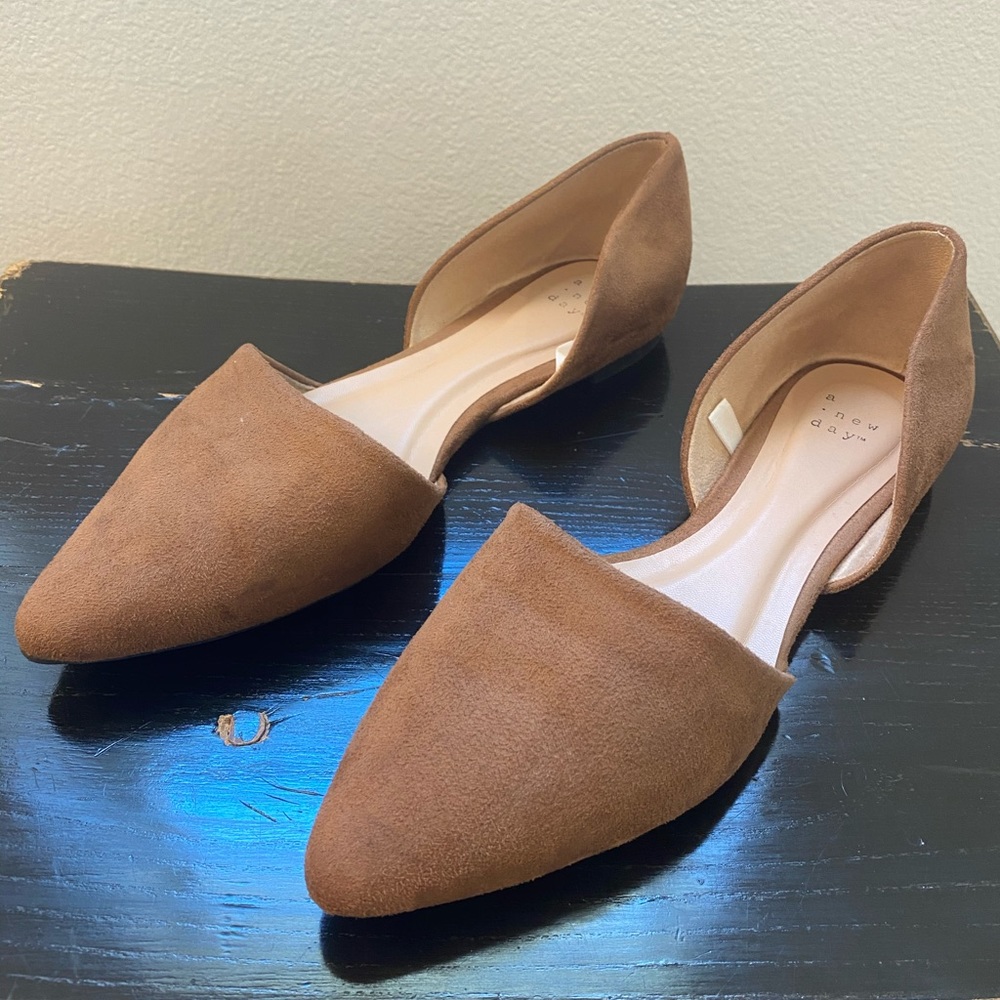 Tan flats
